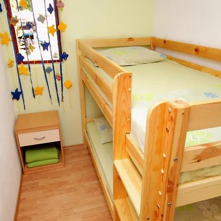 Seaside House For Families With Children Cove Tvrdni Dolac, Hvar - 2057 Дом отдыха